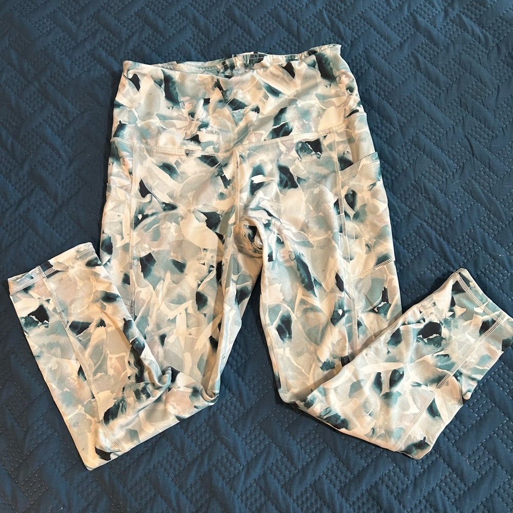 GAIAM capri leggins